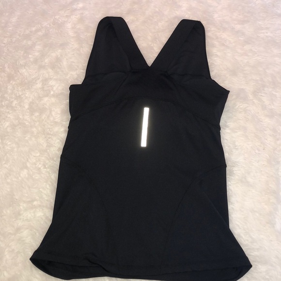 Black sports tank top 🖤 - Picture 3 of 7